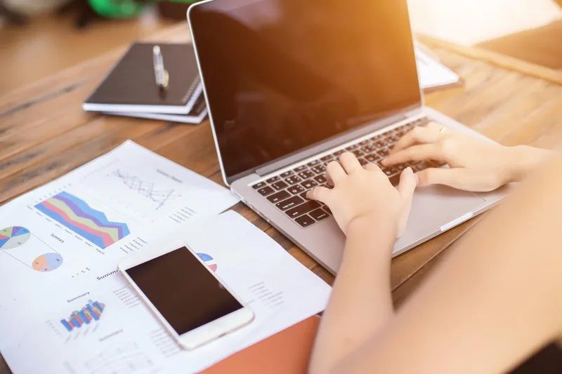 店家用AI寫文章為什麼搜不到？AI內容行銷常見的三個問題